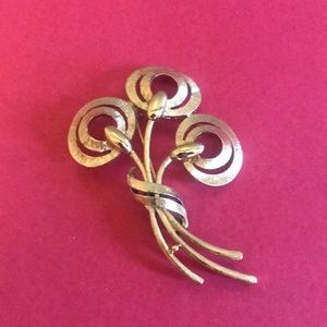 Rare vintage Monet brooch